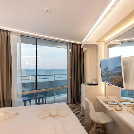 Sunny Bay Готель 3*