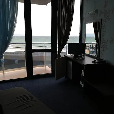 Sunny Bay Готель 3*