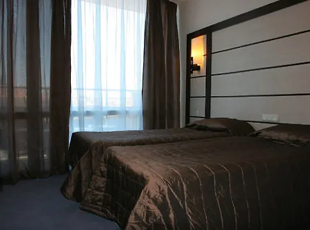 Sunny Bay Готель 3*